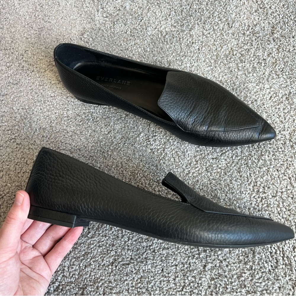 Everlane black leather pointed toe loafers size 8.5
